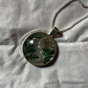 White flower necklace